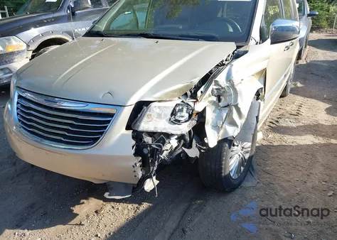 2011 Chrysler Town & Country Limited z USA, uszkodzony, nr VIN 2A4RR6DG1BR780102